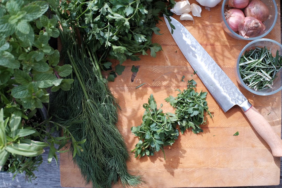 How to Keep Herbs Fresh for Two Weeks or Longer